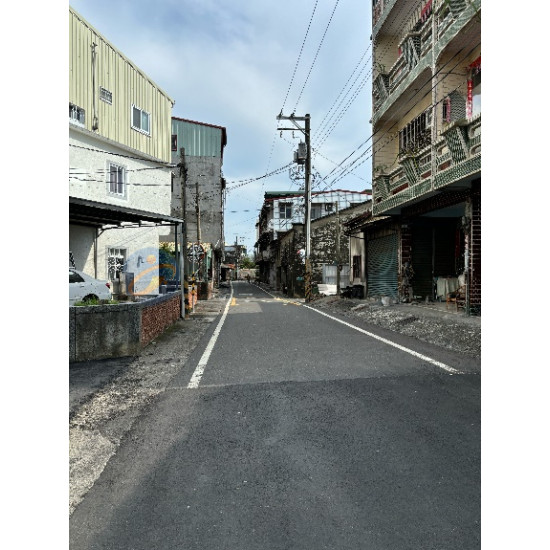 高雄岡山潭底臨路6米美建地