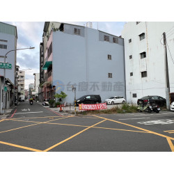 高雄鼓山機能完善方正建地