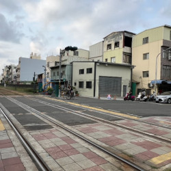 高雄鼓山鼓中芯藝盛境凹子藝城森活圈建地