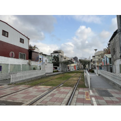 高雄鼓山鼓中芯藝盛境凹子藝城森活圈建地