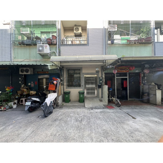 高雄三民區鼎金商圈投資收租透天
