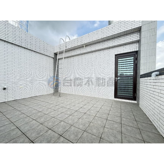 高雄阿蓮行政中心.全新黃金店面.車庫.4套房透天