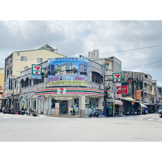 高雄阿蓮行政中心.全新黃金店面.車庫.4套房透天