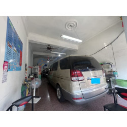 高雄左營勝利路大面寬第二種特定商業店面