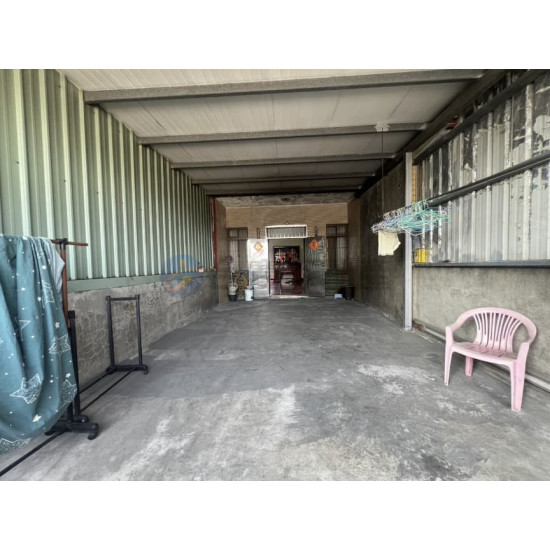 高雄左營勝利路大面寬第二種特定商業店面