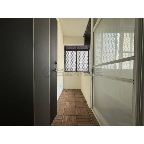 高雄前鎮瑞隆商圈/輕軌旁/全新翻新四房鈔票亮3樓美寓