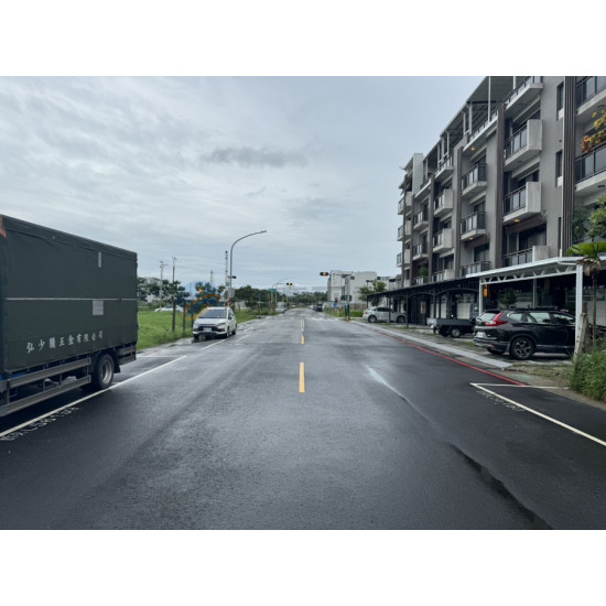 高雄仁武/冠傑高鐵新特區/邊間全新鈔票亮三房平車位大樓 高雄仁武/冠傑高鐵新特區/邊間全新鈔票亮三房平車位大樓