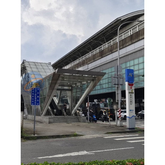 高雄楠梓都會公園捷運四房